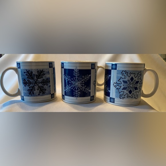 SAKURA WINTER FROST LARGE COFFEE MUGS Set of 4 SNOWFLAKE BLUE & WHITE Mugs - Picture 2 of 7
